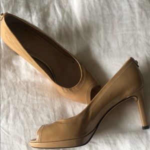 Stuart Weitzman Nude Heels